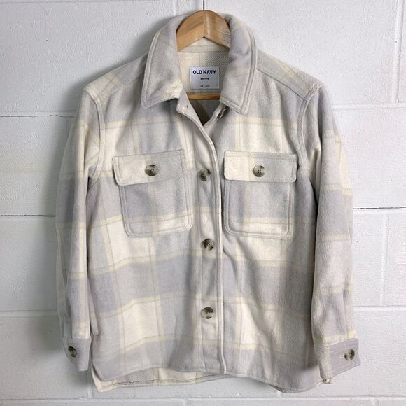 Old Navy gray plaid shacket - Picture 1 of 4